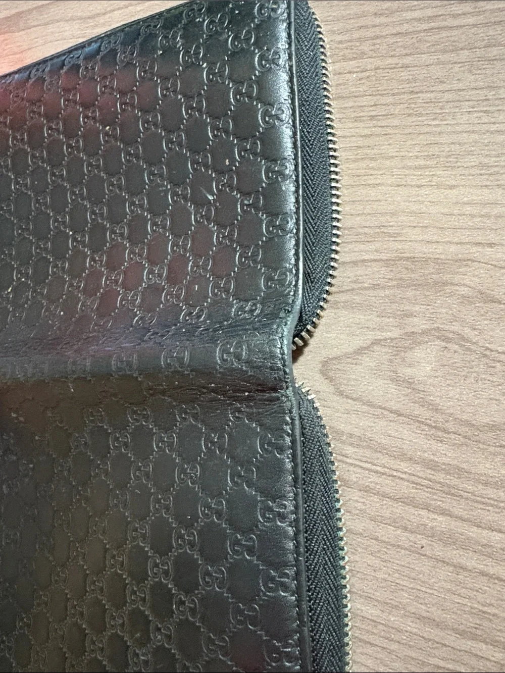 Gucci Micro GG Guccissima black Embossed Leather Large Wallet Zippy Authentic